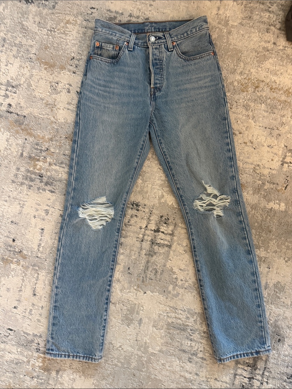 Levi’s High-Rise Distressed Women’s Jeans - Light Blue